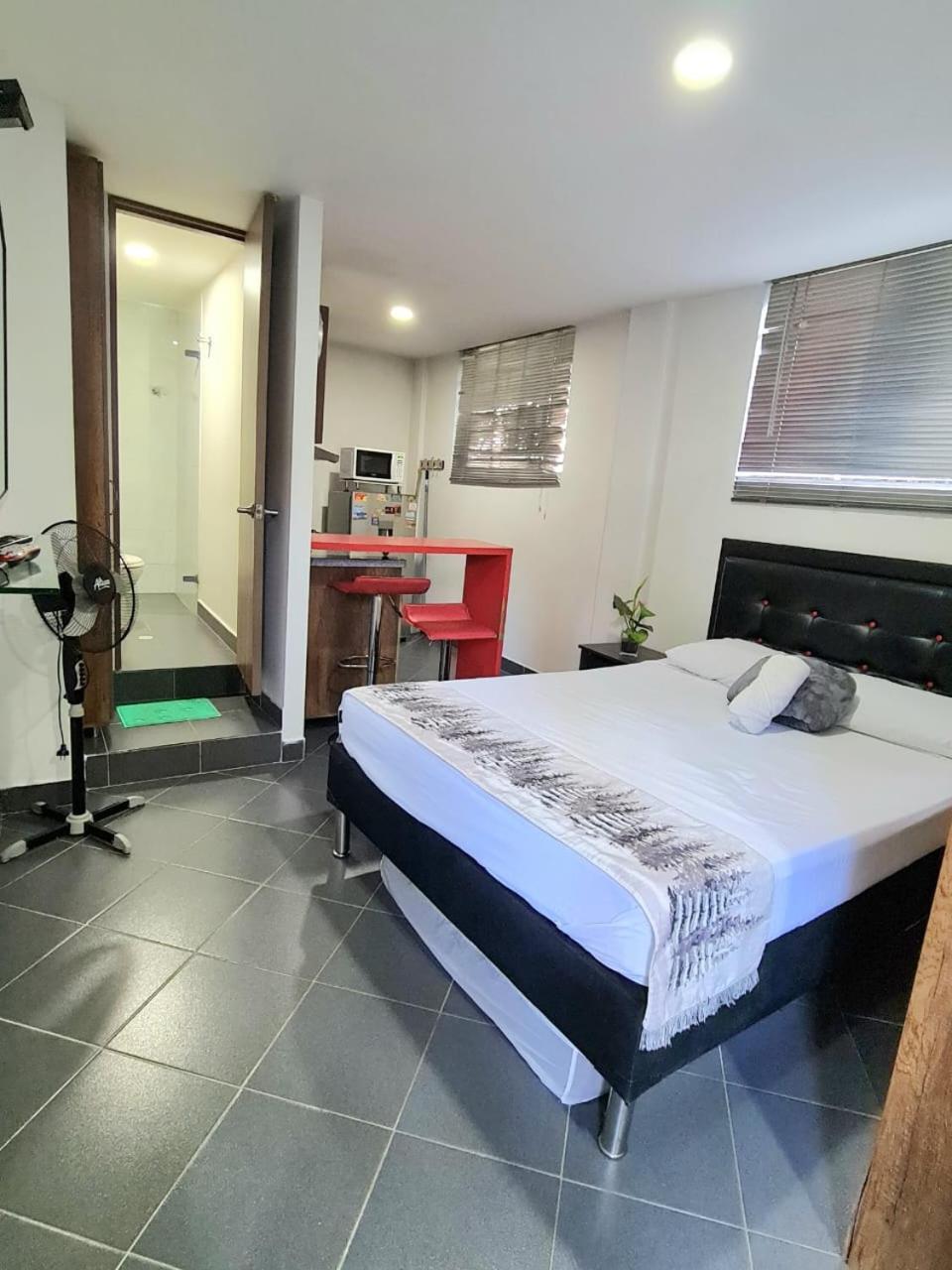 New Cozy Apartment In The Poblado, San Lucas Medellín Eksteriør bilde